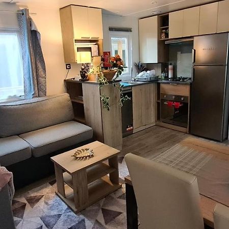 Mobilhome 2 Ch,1 Salon 40M2 De Charme Dans Camping *** Saint-Julien-en-Born Exterior foto