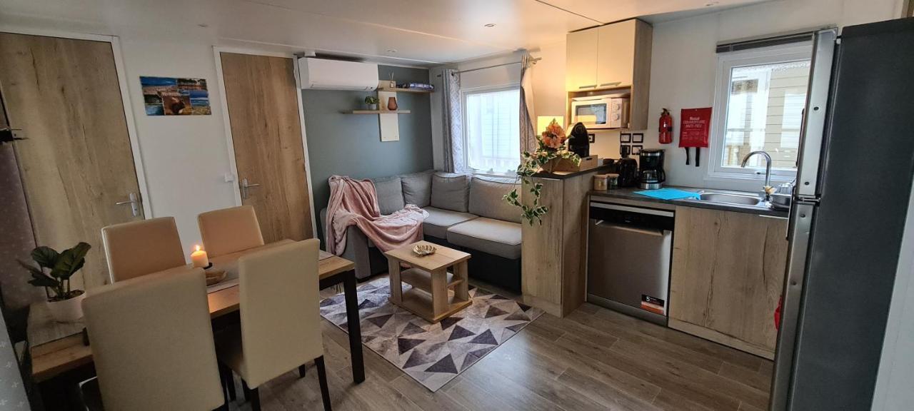 Mobilhome 2 Ch,1 Salon 40M2 De Charme Dans Camping *** Saint-Julien-en-Born Exterior foto